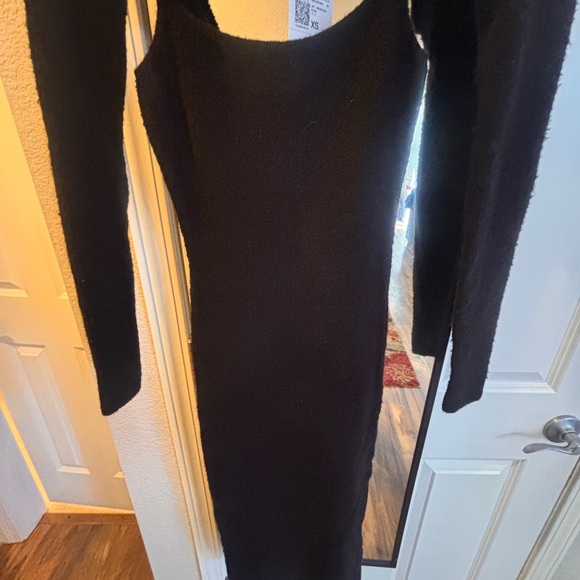 ⭐️NEW Forever 21 Black 2 pc Long Sleeve Cutout Dress - Picture 3 of 8